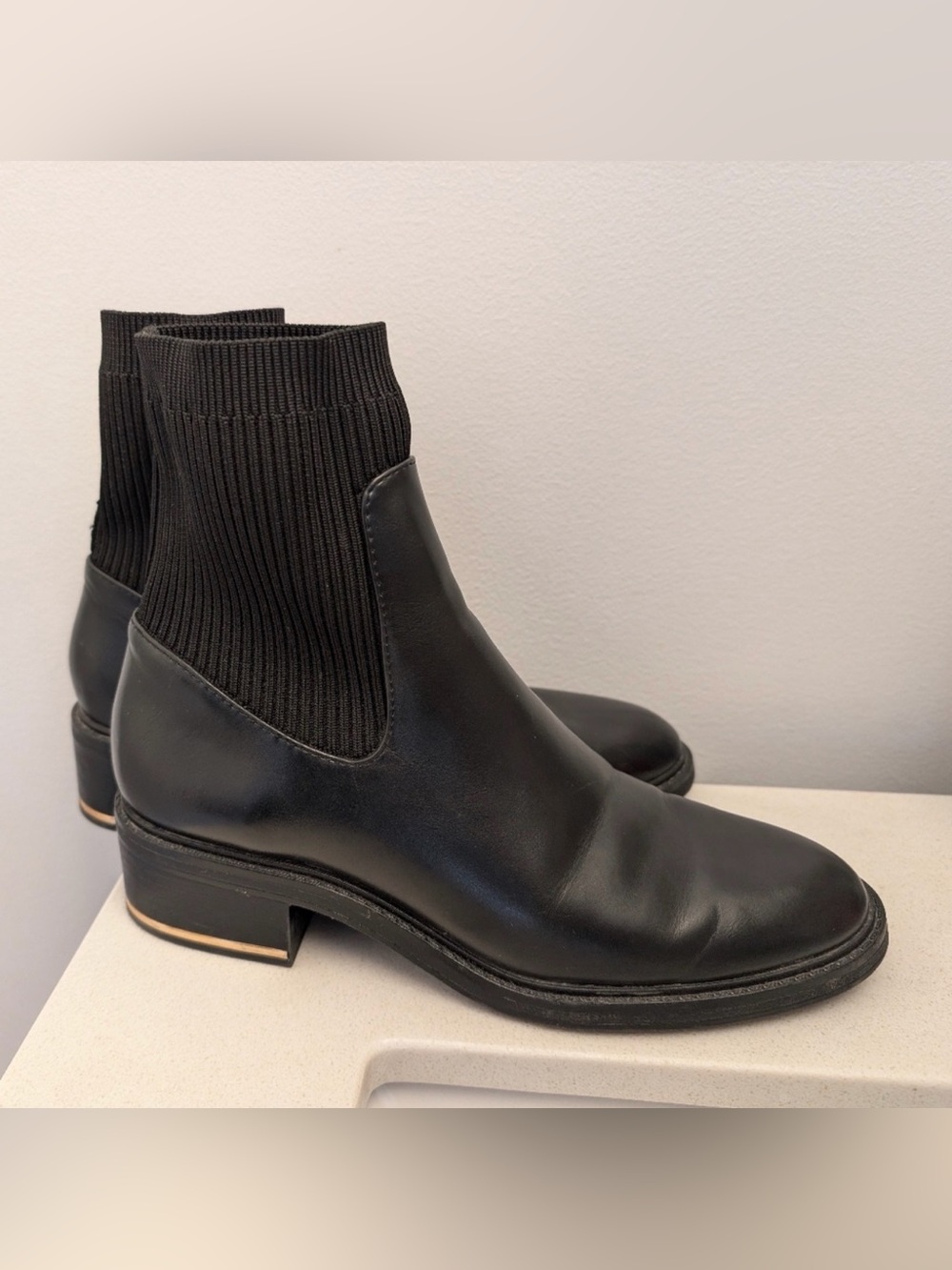 Zara Black pull-on Ankle Boots